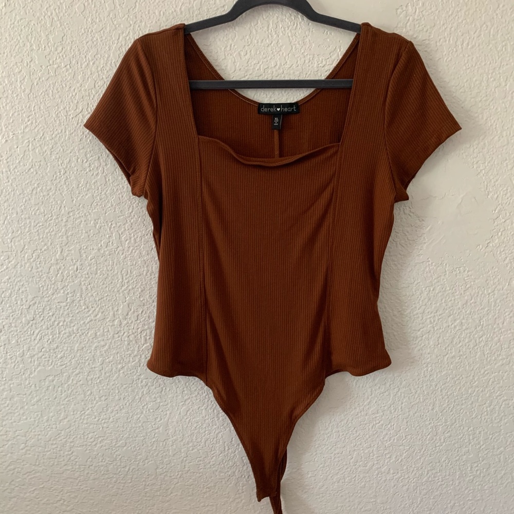 Short sleeve one piece